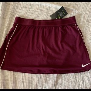 M Nike purple flex with dri fit tennis skirt